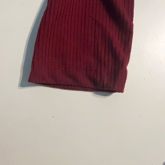 Red longs sleeve shirt - Picture 6 of 6